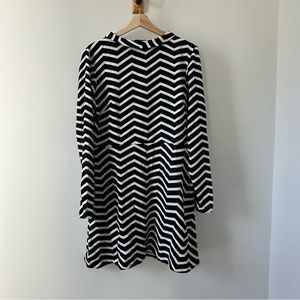 Retro inspired zig zag black and white mini dress long sleeves ASOS size 10